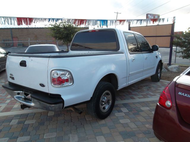 2001 Ford F150 SL Short Bed 2WD