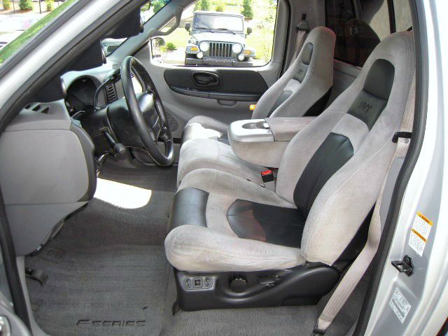 2001 Ford F150 4dr 4-cyl (natl) SUV