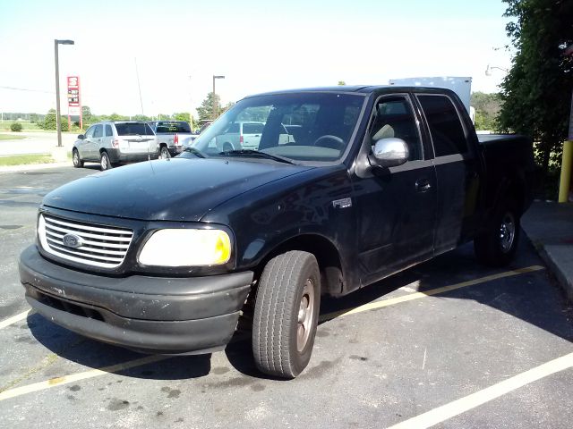 2001 Ford F150 SL Short Bed 2WD