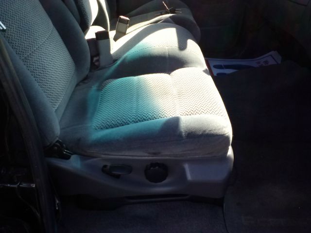 2001 Ford F150 SL Short Bed 2WD