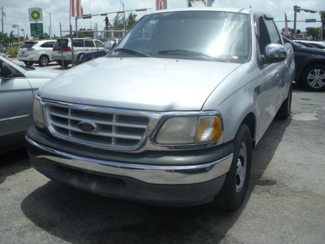 2001 Ford F150 SL Short Bed 2WD