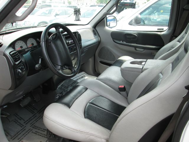 2001 Ford F150 4dr 4-cyl (natl) SUV