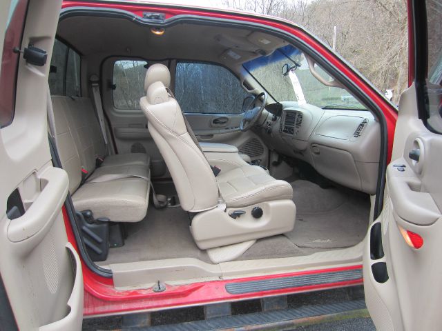 2001 Ford F150 Crew Cab 143.5 WB 4WD SLT