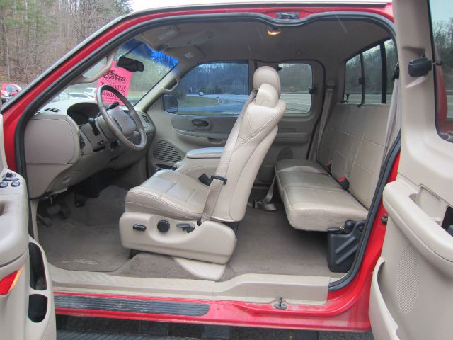 2001 Ford F150 Crew Cab 143.5 WB 4WD SLT