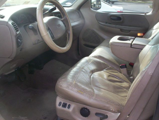 2001 Ford F150 Crew Cab 143.5 WB 4WD SLT