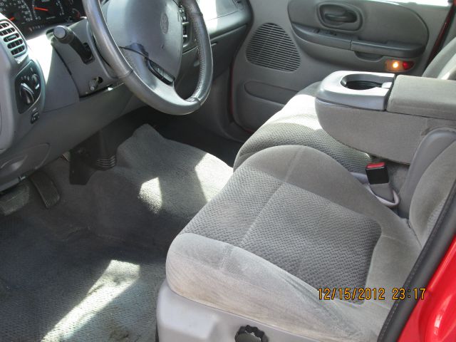 2001 Ford F150 Club Cab 131 WB
