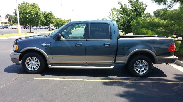 2001 Ford F150 4dr Sdn LE V6 Auto