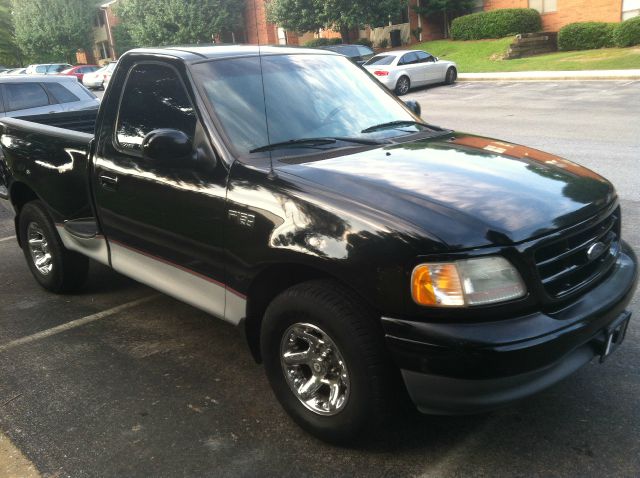 2001 Ford F150 LE Model