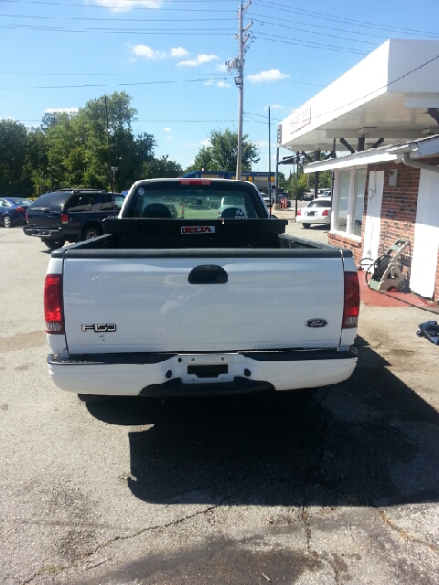 2001 Ford F150 Tradesman 4x2