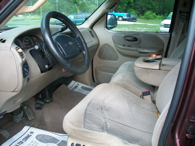 2001 Ford F150 SL Short Bed 2WD
