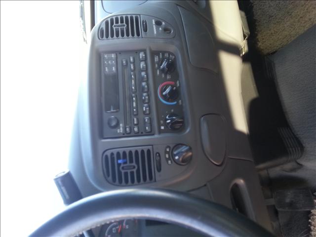 2002 Ford F150 Club Cab SXT