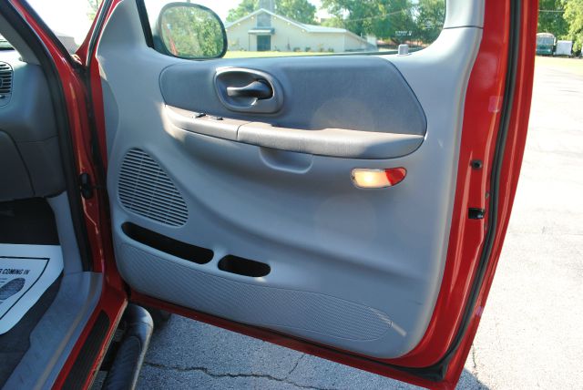 2002 Ford F150 SLT 1 Ton Dually 4dr 35