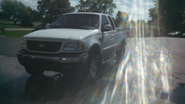 2002 Ford F150 SLT 1 Ton Dually 4dr 35