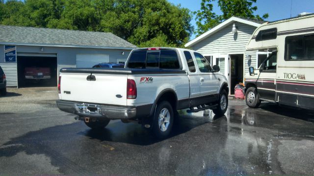 2002 Ford F150 SLT 1 Ton Dually 4dr 35