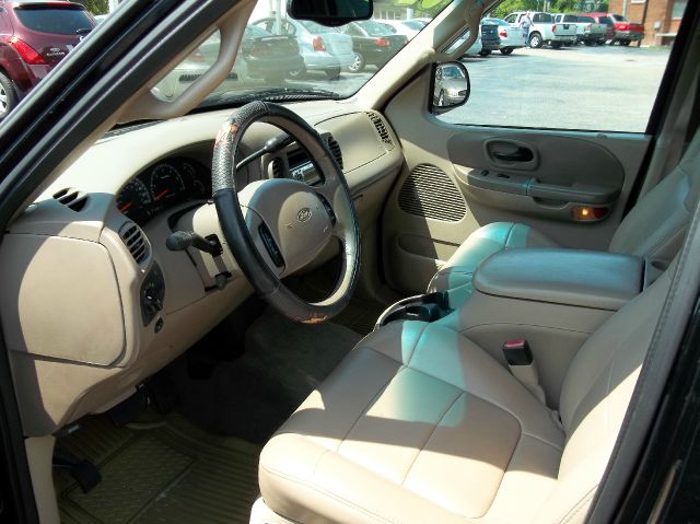 2002 Ford F150 Base Hardtop