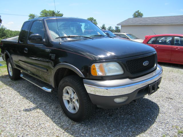 2002 Ford F150 Crew Cab 143.5 WB 4WD SLT