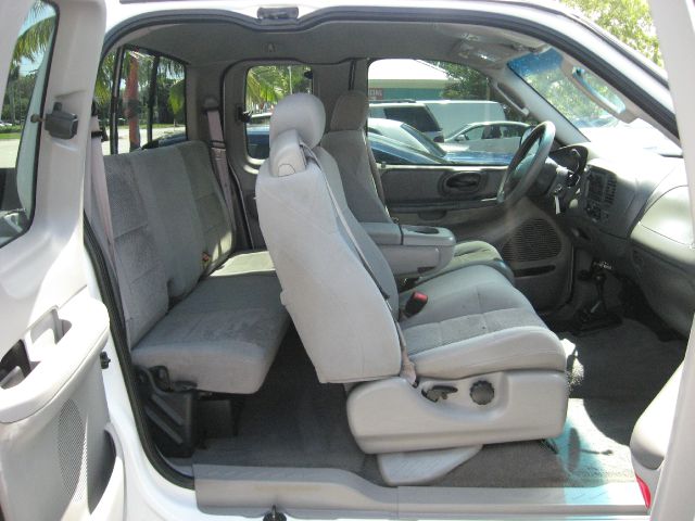 2002 Ford F150 SE Well Kept Alloy Wheels