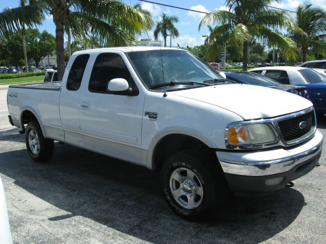 2002 Ford F150 SE Well Kept Alloy Wheels