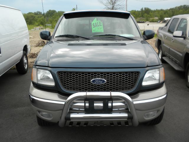 2002 Ford F150 Crew Cab 143.5 WB 4WD SLT