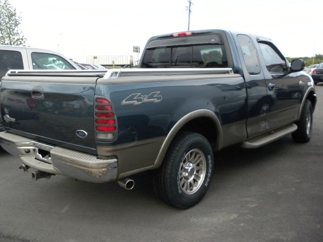 2002 Ford F150 Crew Cab 143.5 WB 4WD SLT