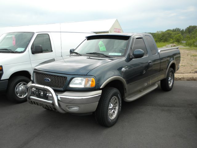 2002 Ford F150 Crew Cab 143.5 WB 4WD SLT