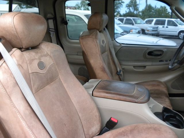 2002 Ford F150 Crew Cab 143.5 WB 4WD SLT