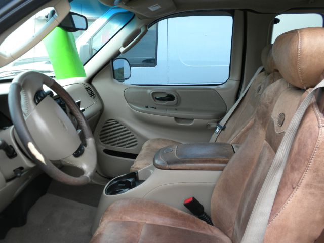 2002 Ford F150 Crew Cab 143.5 WB 4WD SLT