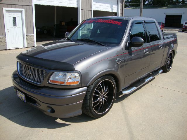 2002 Ford F150 SLT 1 Ton Dually 4dr 35