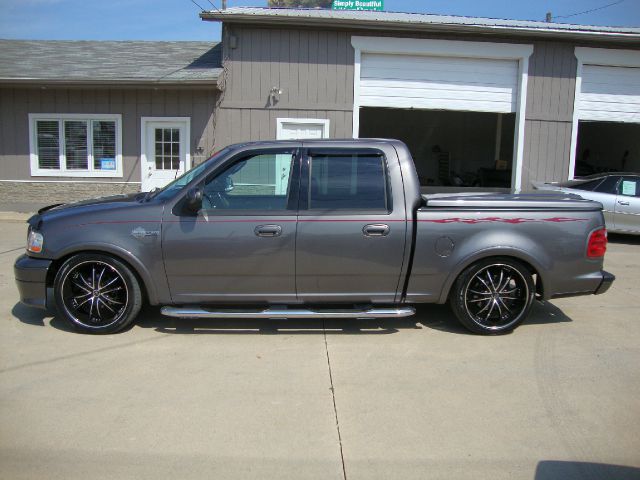 2002 Ford F150 SLT 1 Ton Dually 4dr 35