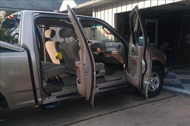 2002 Ford F150 Club Cab SXT