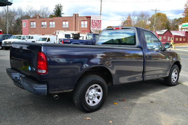 2002 Ford F150 V8 Sedan