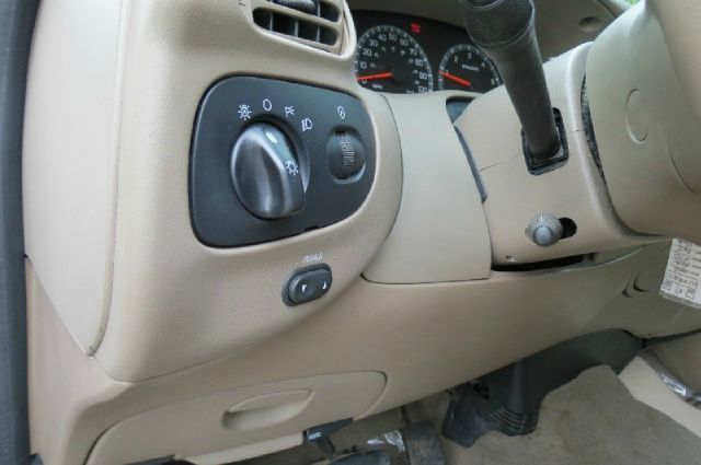 2002 Ford F150 Base Hardtop