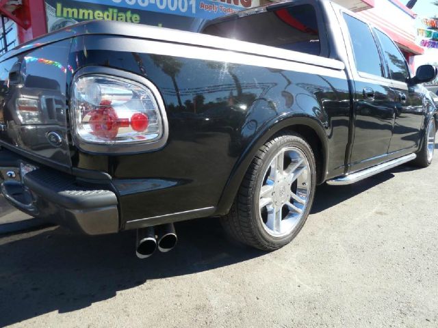 2002 Ford F150 SLT 1 Ton Dually 4dr 35