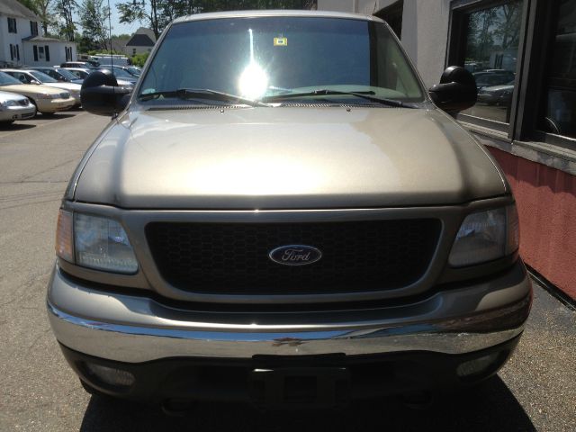 2002 Ford F150 SLT 1 Ton Dually 4dr 35