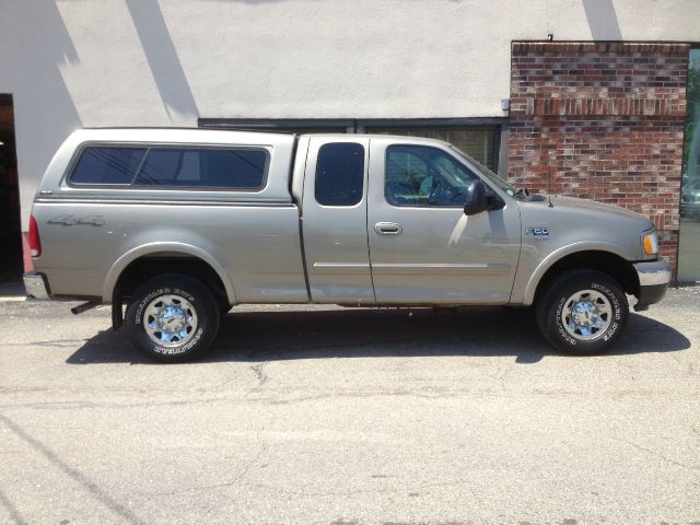 2002 Ford F150 SLT 1 Ton Dually 4dr 35