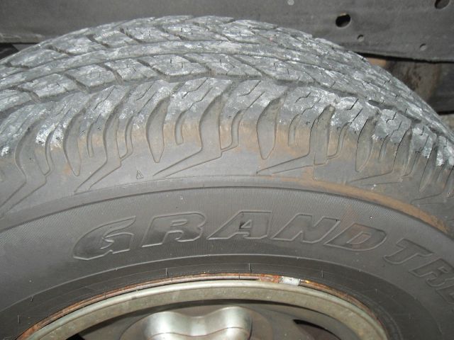 2002 Ford F150 Crew Cab Short Box 2-wheel Drive SLE