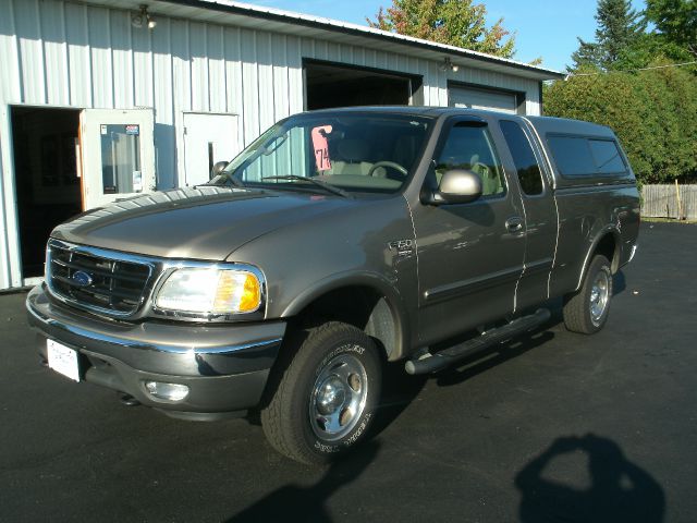 2003 Ford F150 XL 2WD Reg Cab
