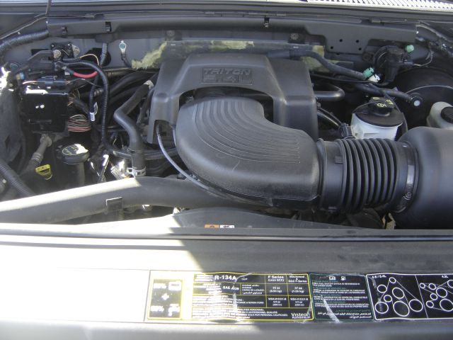 2003 Ford F150 SL Short Bed 2WD