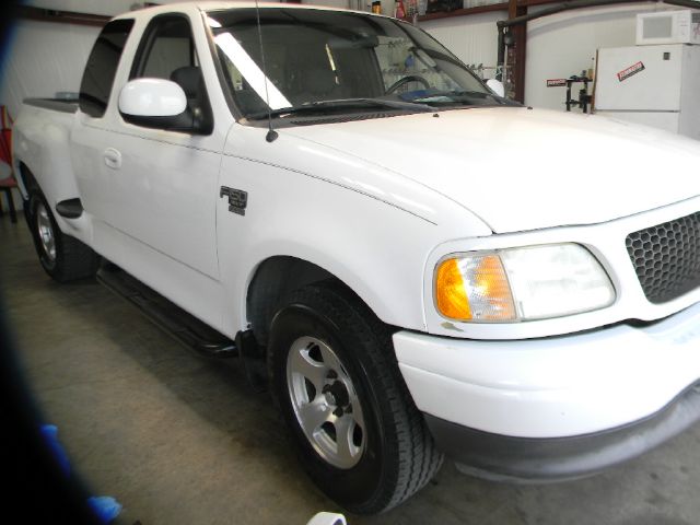 2003 Ford F150 SLE 5.3L V8 4WD 9 Passenger ABS TC