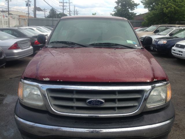 2003 Ford F150 SLE- 4X4