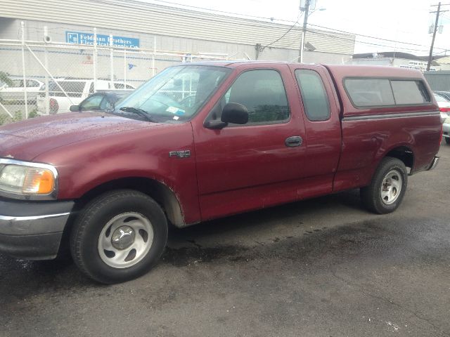 2003 Ford F150 SLE- 4X4