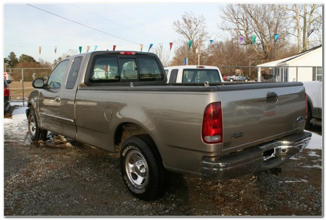 2003 Ford F150 XLT Supercrew Short Bed 2WD