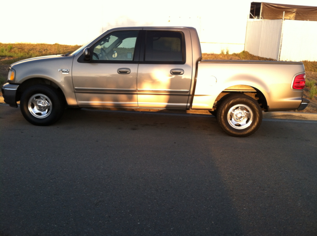 2003 Ford F150 SL Short Bed 2WD