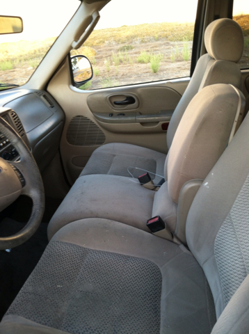 2003 Ford F150 SL Short Bed 2WD