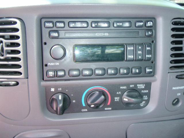 2003 Ford F150 4dr Sdn W/1sa Ltd Avail Sedan