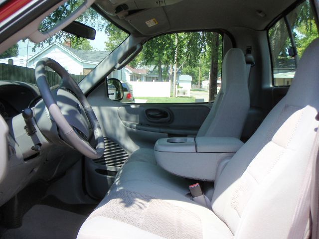 2003 Ford F150 4dr Sdn W/1sa Ltd Avail Sedan
