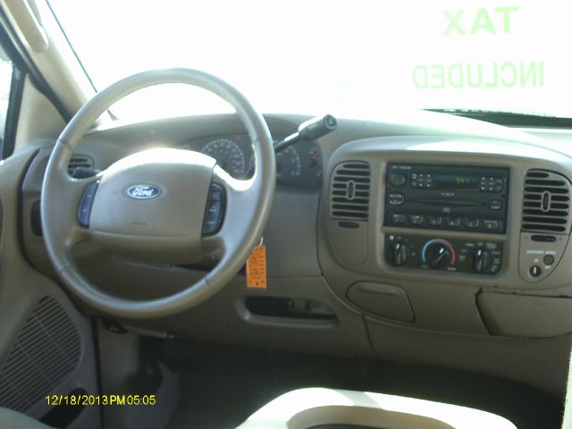 2003 Ford F150 SLE- 4X4