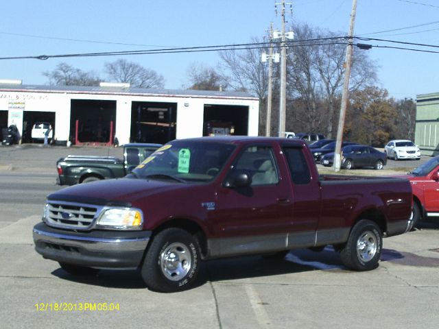 2003 Ford F150 SLE- 4X4