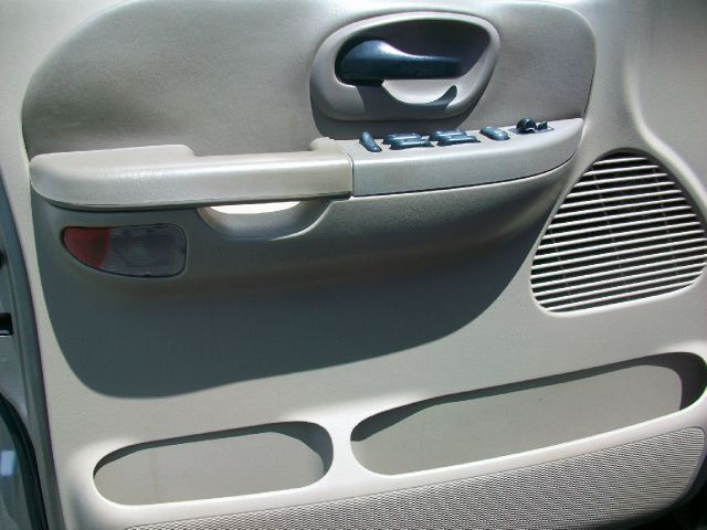 2003 Ford F150 XLT Supercrew Short Bed 2WD