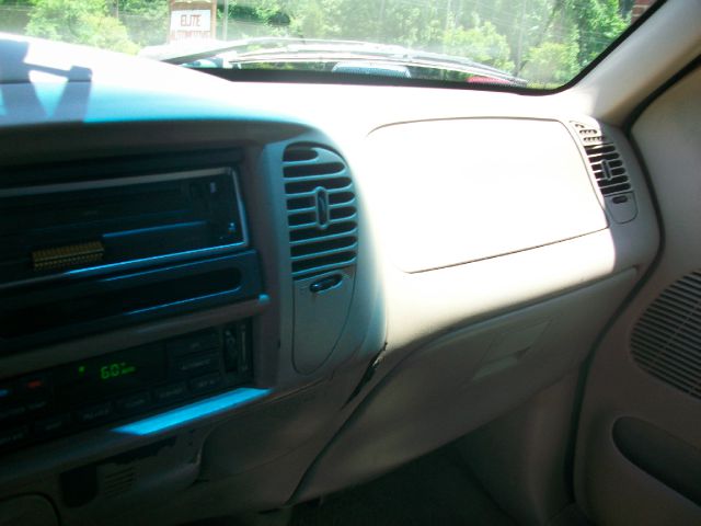 2003 Ford F150 XLT Supercrew Short Bed 2WD